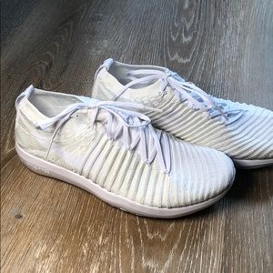 Nikes never been worn